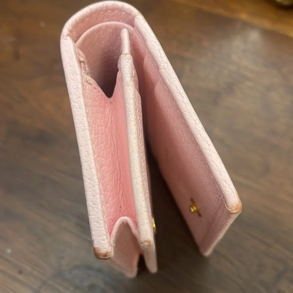 💕SOLD💕Gucci Flora Wallet. Limited edition - Picture 11 of 11